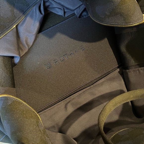 Rothy’s Weekender Bag Midnight Camo Navy - Picture 6 of 8